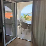 公寓 Ana, Razanj, Rogoznica, Hrvatska 罗戈兹尼察