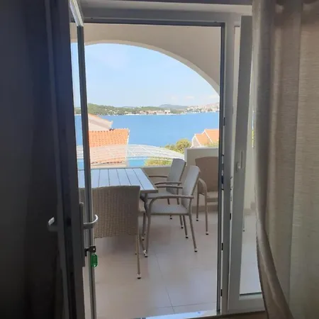 Ana, Razanj, Rogoznica, Hrvatska *