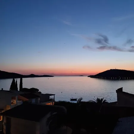 Ana, Razanj, Rogoznica, Hrvatska *