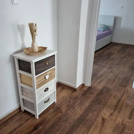 Ana, Razanj, Rogoznica, Hrvatska Apartment *