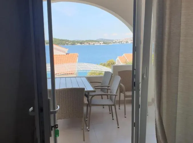 Ana, Razanj, Rogoznica, Hrvatska *