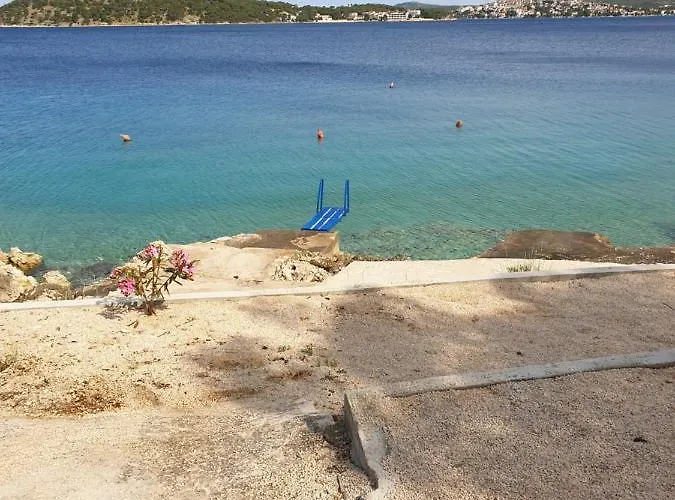 Apartment Ana, Razanj, Rogoznica, Hrvatska *