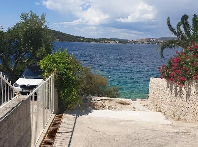 Ana, Razanj, Rogoznica, Hrvatska דירה