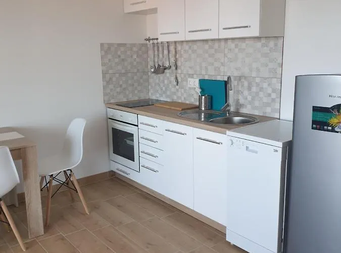 Apartment Ana, Razanj, Rogoznica, Hrvatska *