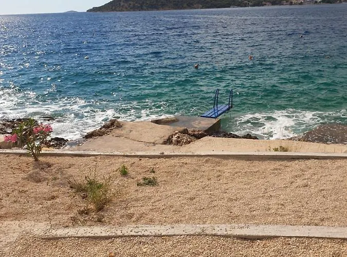 Ana, Razanj, Rogoznica, Hrvatska * Rogoznica (Sibenik-Knin)